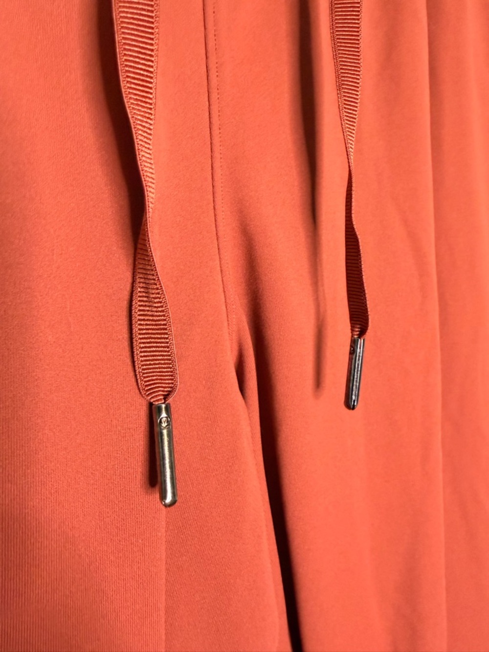 lululemon On The Fly 7/8 Jogger Pants in Rustic Clay 8 - Picture 7 of 9